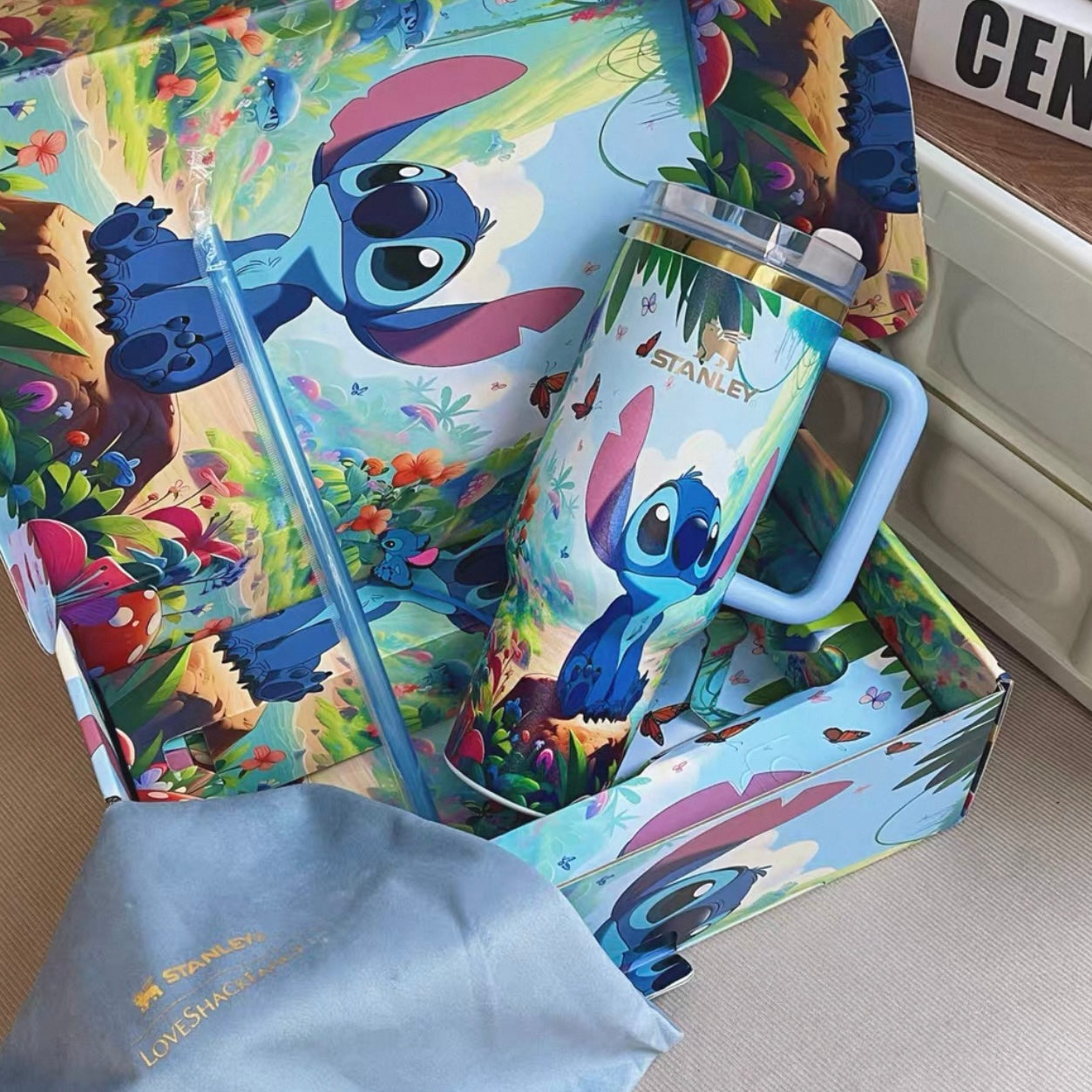 1,2 l Stitch-Becher, der im Dunkeln leuchtet